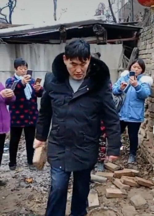 明星大爆料大衣哥视频,明星大爆料背后的惊人真相